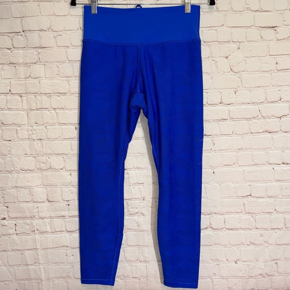 ATHLETA Phenom Camo 7/8 Tight, Size Small - Picture 3 of 10